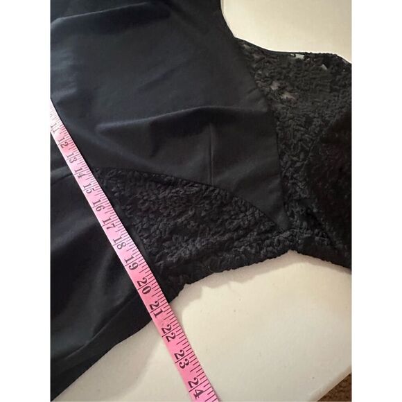 Fame and Partners Women's Asymmetrical Lace V-Back Maxi Dress Black Size 20 NWT - Picture 10 of 16